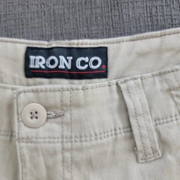 Iron Co Men's Stretch Cargo shorts Moves W/ You & Keeps Its Shape 32 waist - Picture 5 of 8